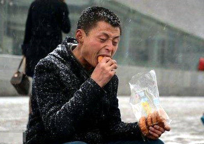 生活不易的句子、说说及图片